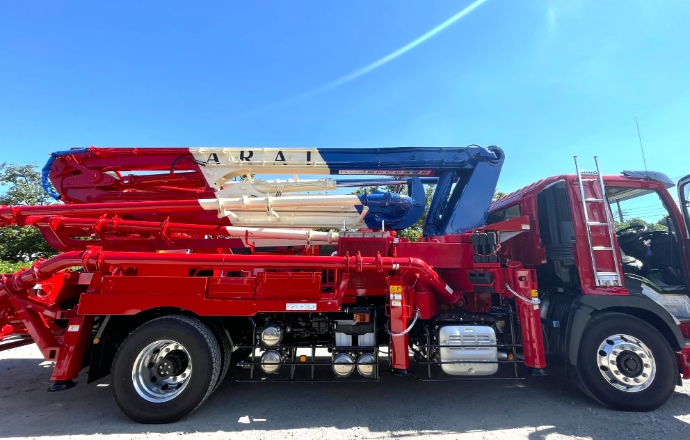 コンクリートポンプ車の写真